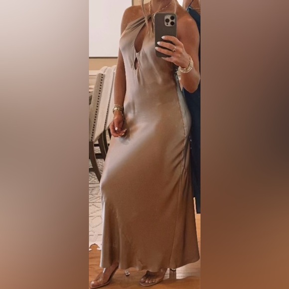 Yesenia Silk Dress Size S - Picture 3 of 4